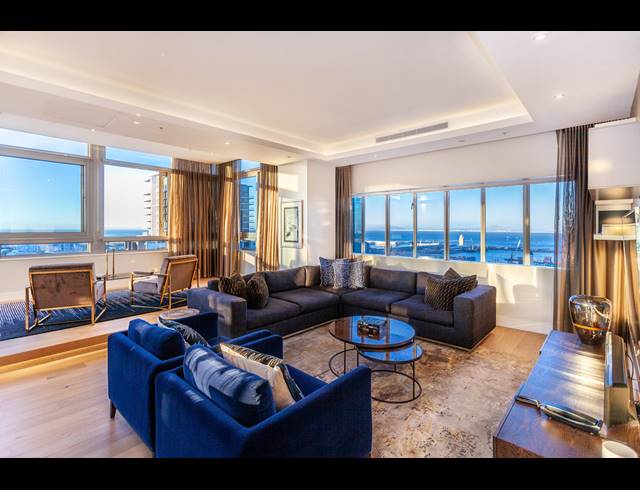 3 BEDROOM PENTHOUSE FOR SALE IN CAPE TOWN CITY CENTRE